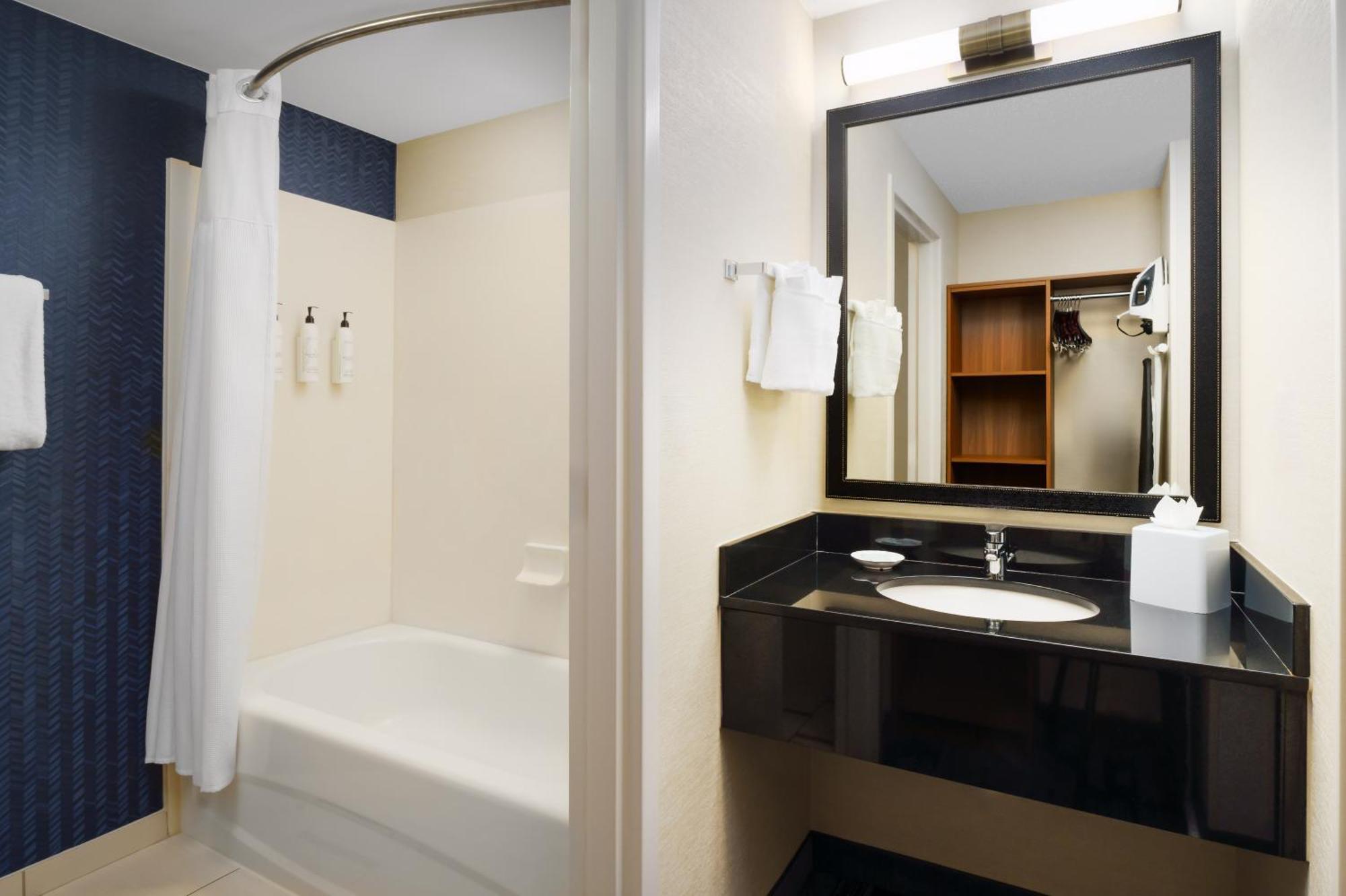 Fairfield Inn & Suites Бока-Ратон Экстерьер фото